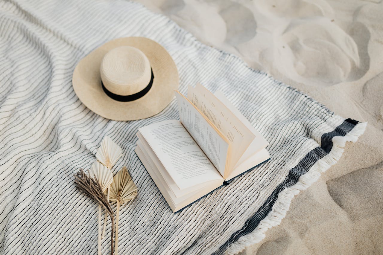 Os melhores livros para ler nas férias: 5 leituras leves e relaxantes